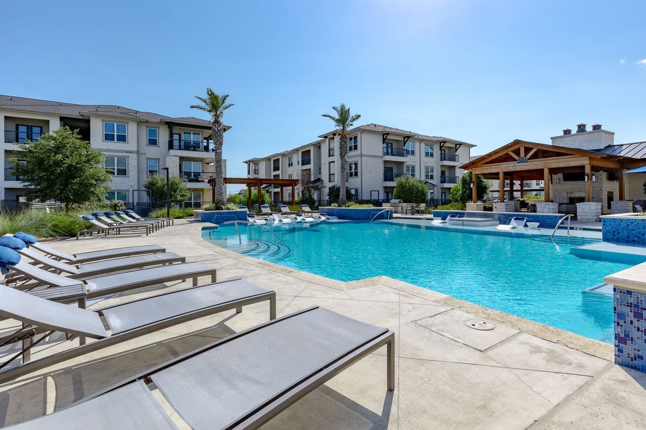 Experience the height of living at City Heights at College Station. - Photo 3 of 50