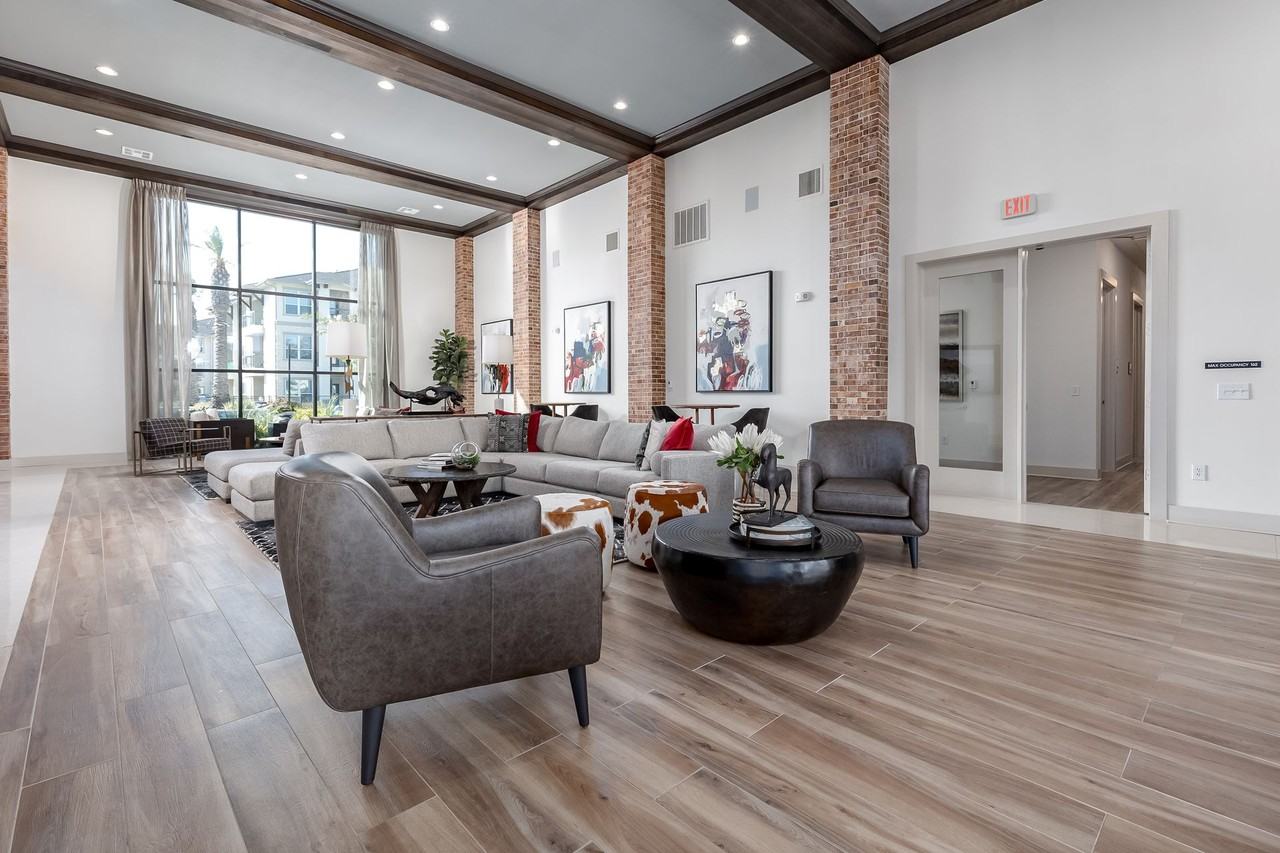Experience the height of living at City Heights at College Station. - Photo 7 of 50