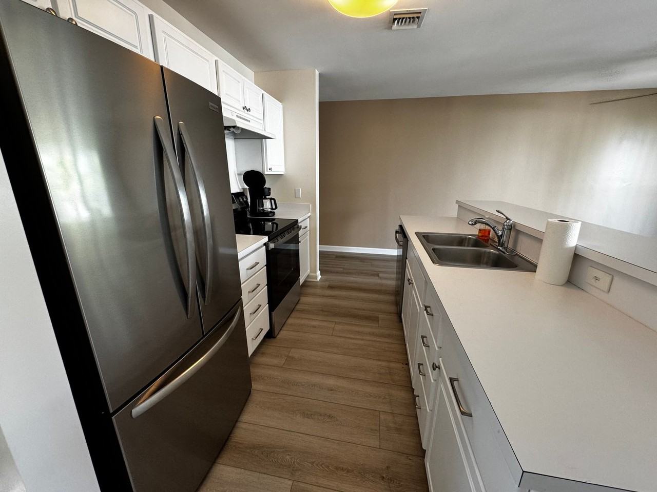 3029 N Roosevelt Blvd - Photo 6 of 32