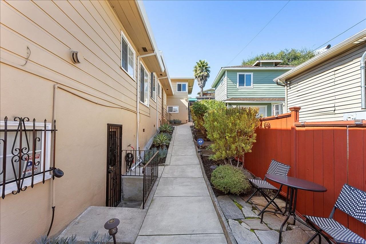 2033 High St - Photo 3 of 18