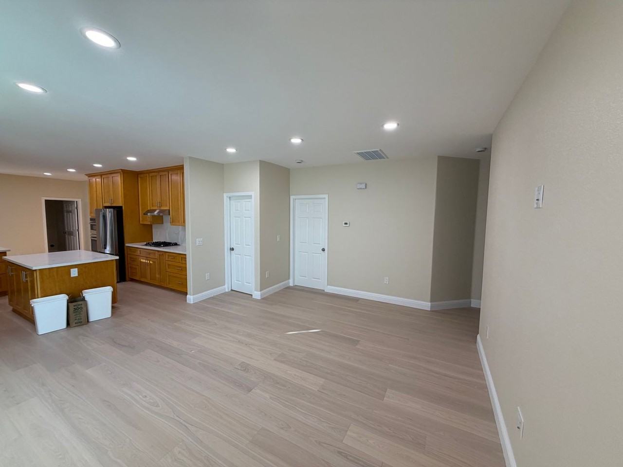 985 Williams St. - Photo 7 of 26