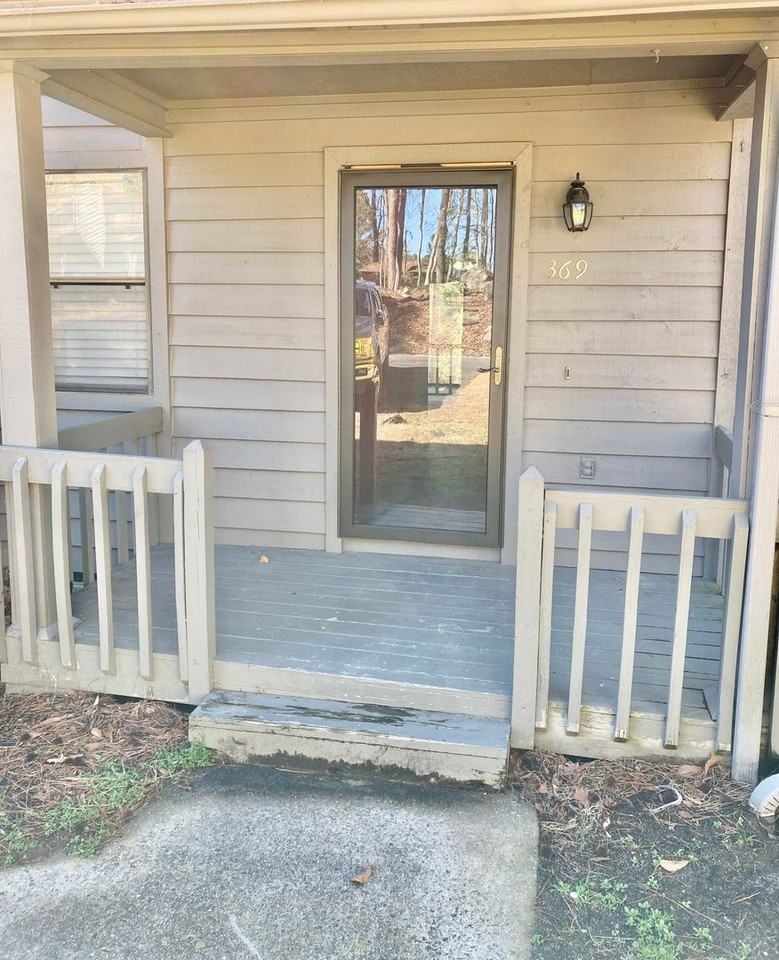 369 Joshua Tree Dr - Photo 2 of 19