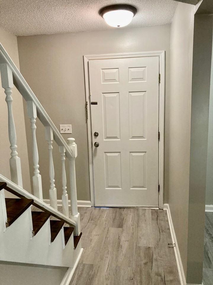 369 Joshua Tree Dr - Photo 4 of 19