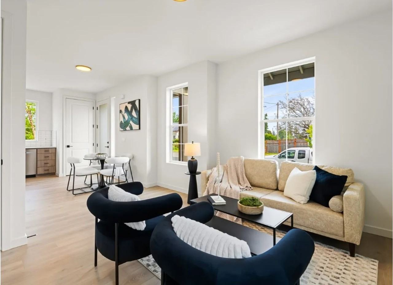 7090 N Leonard St - Photo 5 of 25