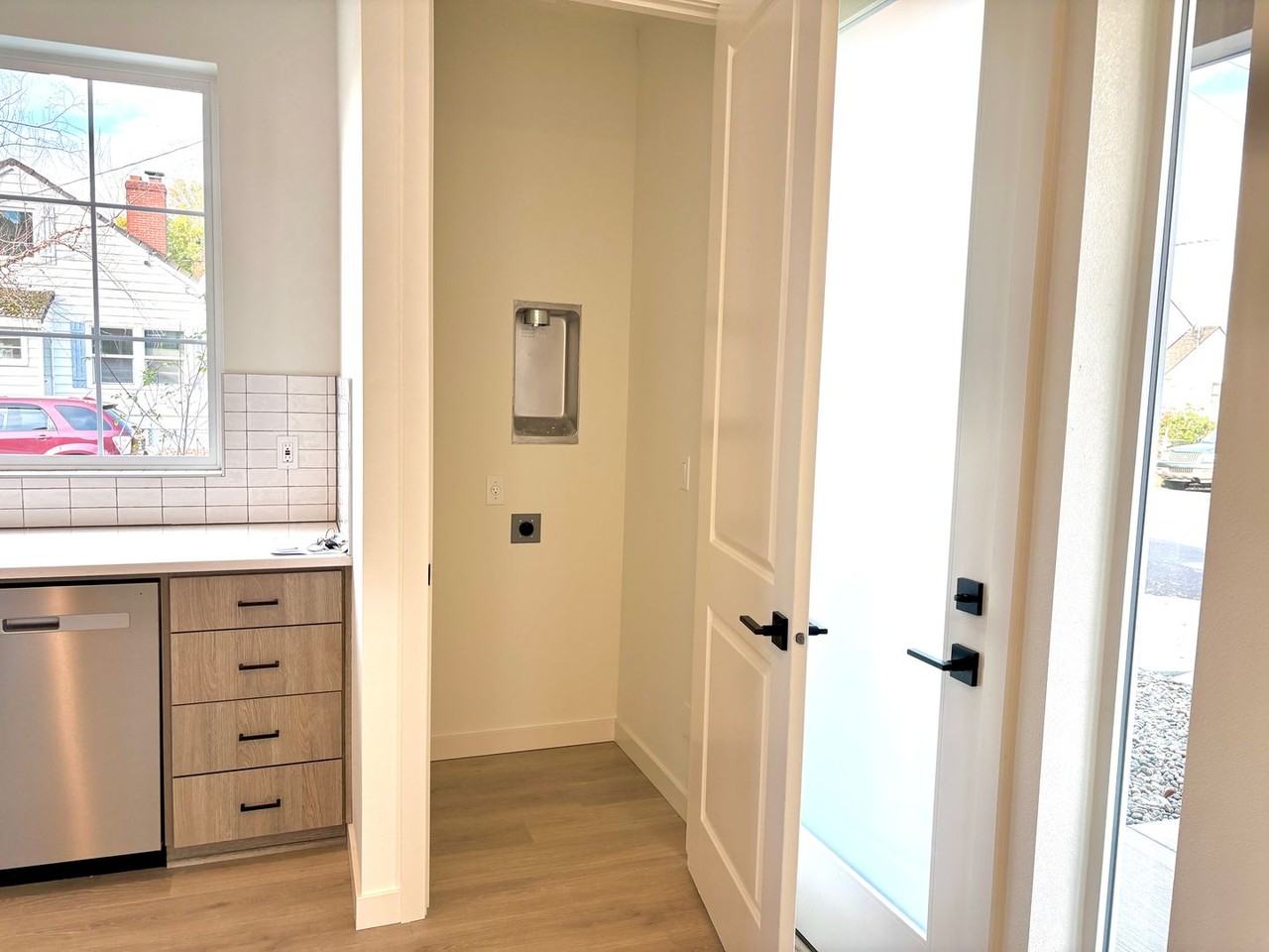 7090 N Leonard St - Photo 7 of 25