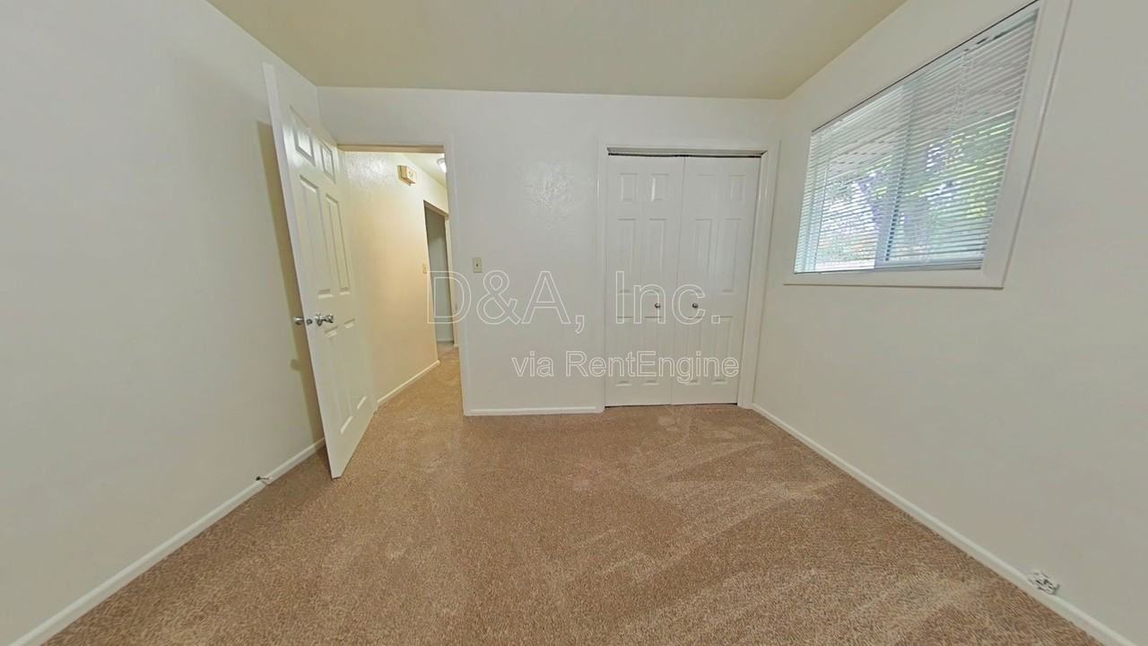 4041 Ne Fair Acres Dr - Photo 4 of 13