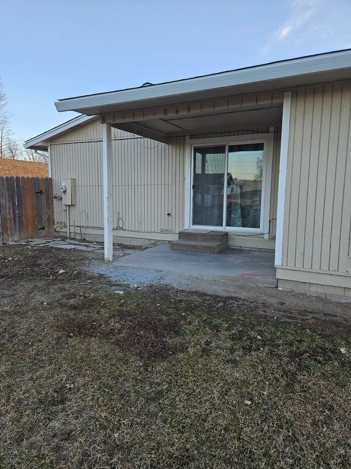 709-895 Alder St - Photo 2 of 8