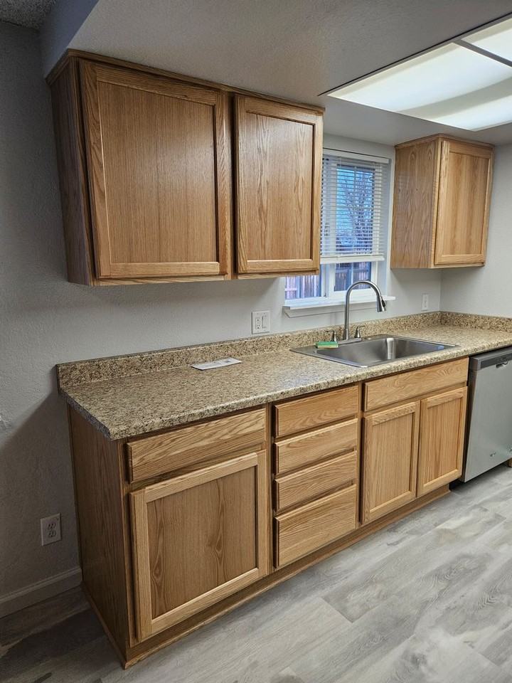 709-895 Alder St - Photo 5 of 8