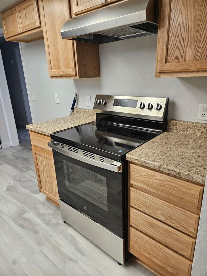 709-895 Alder St - Photo 6 of 8