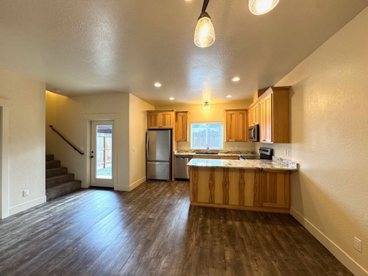 315 Cedar St #E - Photo 3 of 20