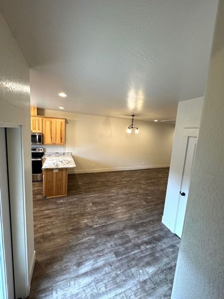 315 Cedar St #E - Photo 5 of 20