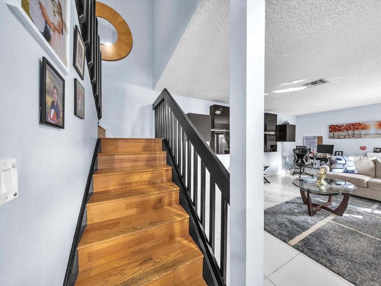 2496 Nw 99th Ave - Photo 6 of 16