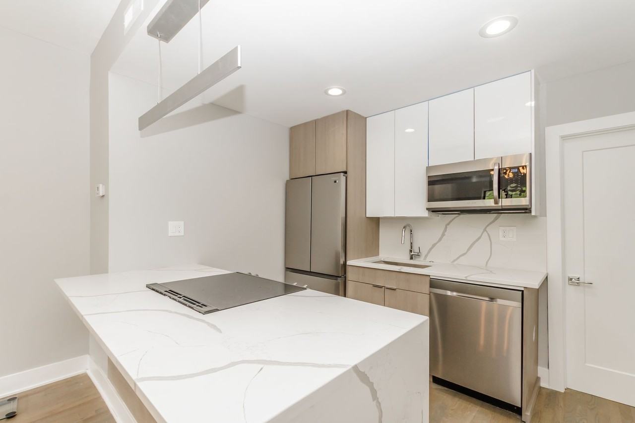 Renovated Gold Coast Apartments - Photo 7 of 13