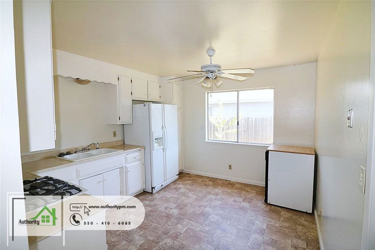 2121 Deimos Ct - Photo 7 of 14