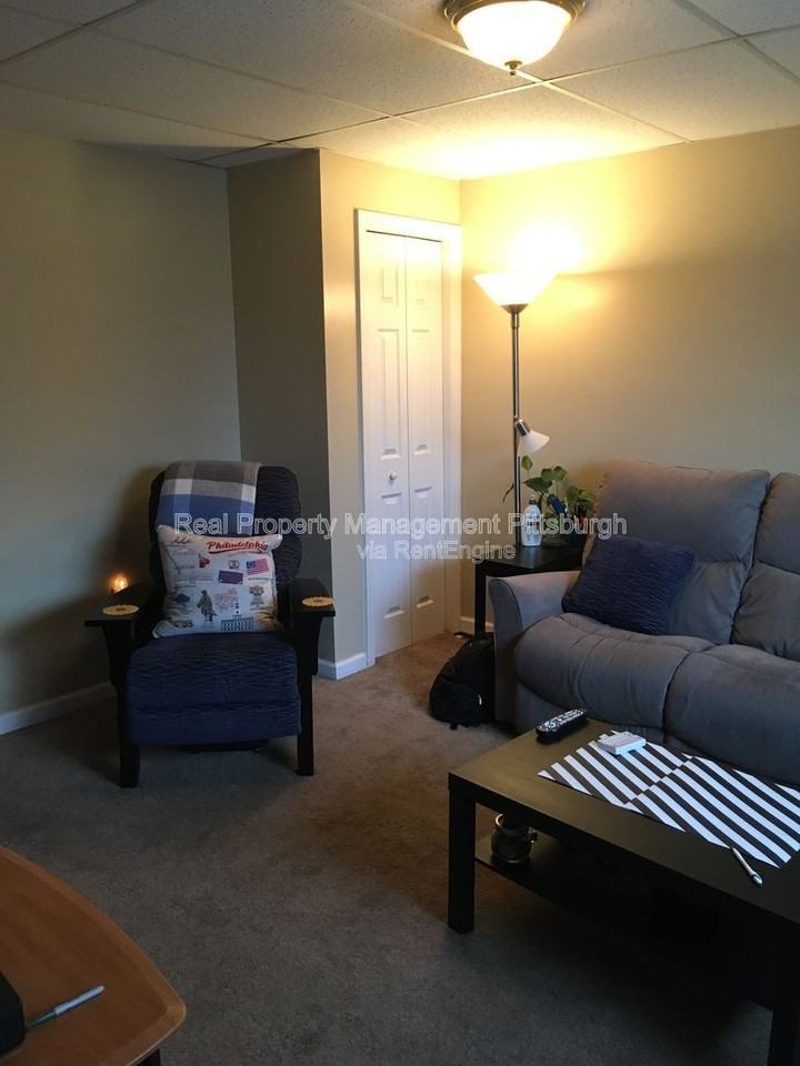 606 S Mathilda St #2 - Photo 3 of 16