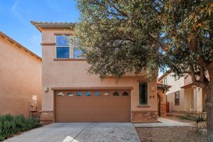 featured image of 462 E Calle De Ocaso