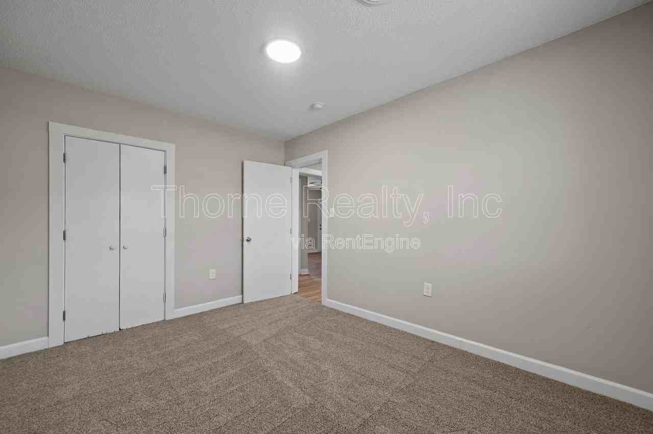 2501 Saint Andrew St #27 - Photo 4 of 17