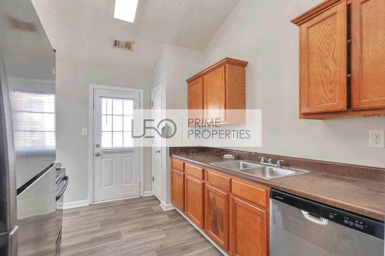 9177 Jefferson Ave Sw - Photo 4 of 24