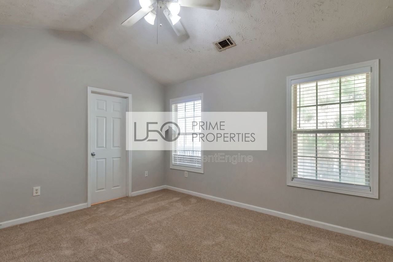 9177 Jefferson Ave Sw - Photo 6 of 24