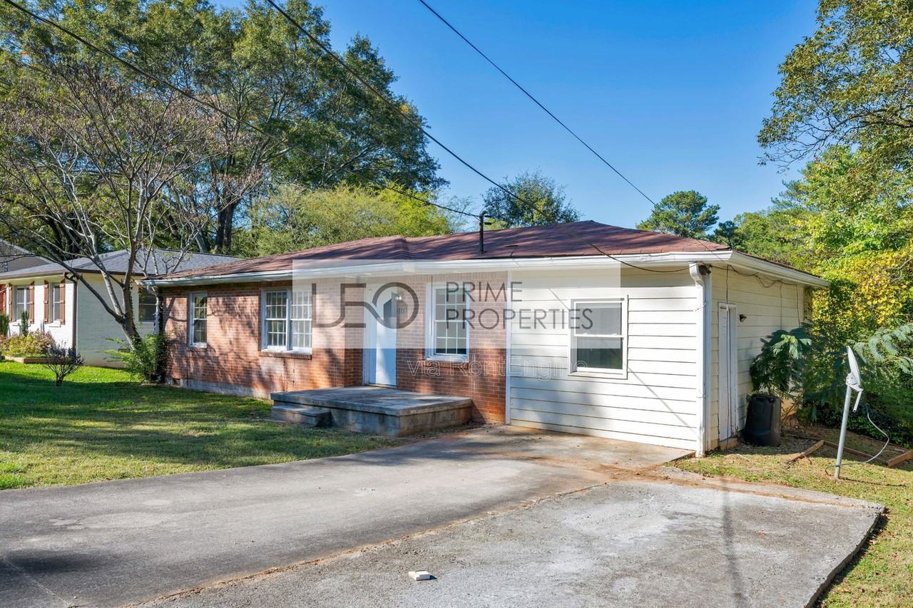 3168 Bluebird Ln - Photo 2 of 16