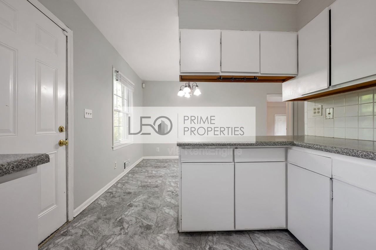 3168 Bluebird Ln - Photo 7 of 16