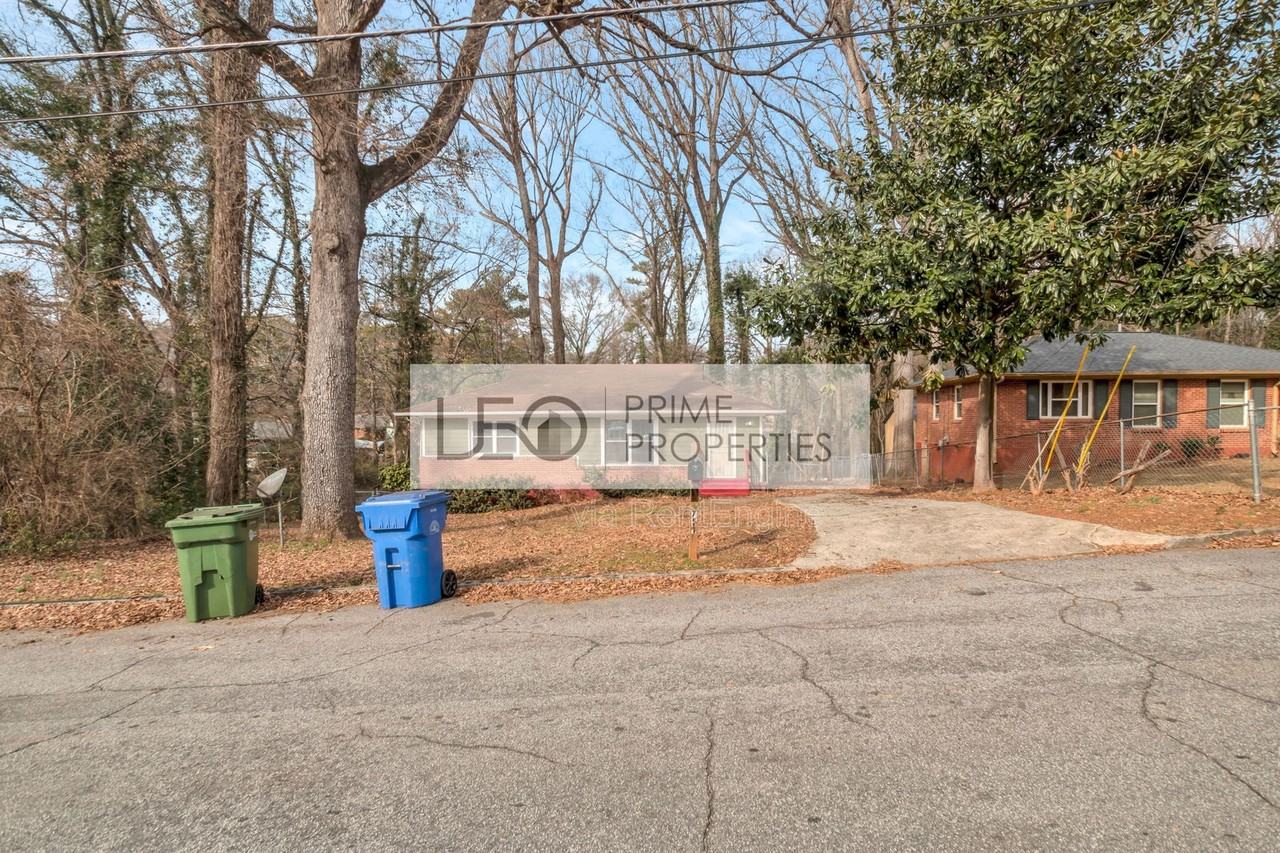 751 Yale Pl Sw - Photo 2 of 15