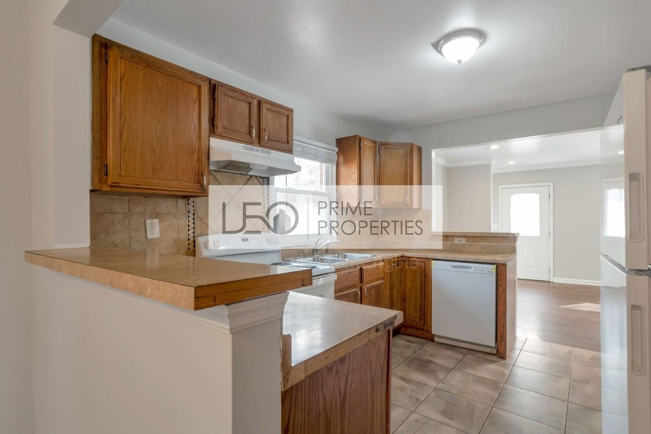 751 Yale Pl Sw - Photo 6 of 15