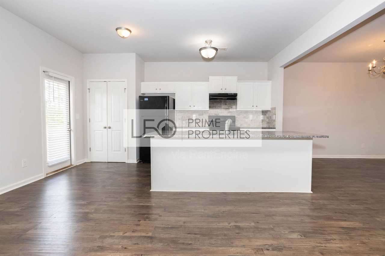 156 Daisy Cir - Photo 6 of 27