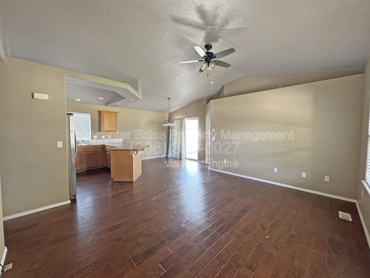 534 Seasons Ct - Photo 2 of 12