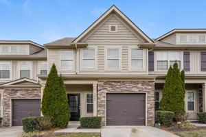 featured image of 1047 Chatsworth Dr