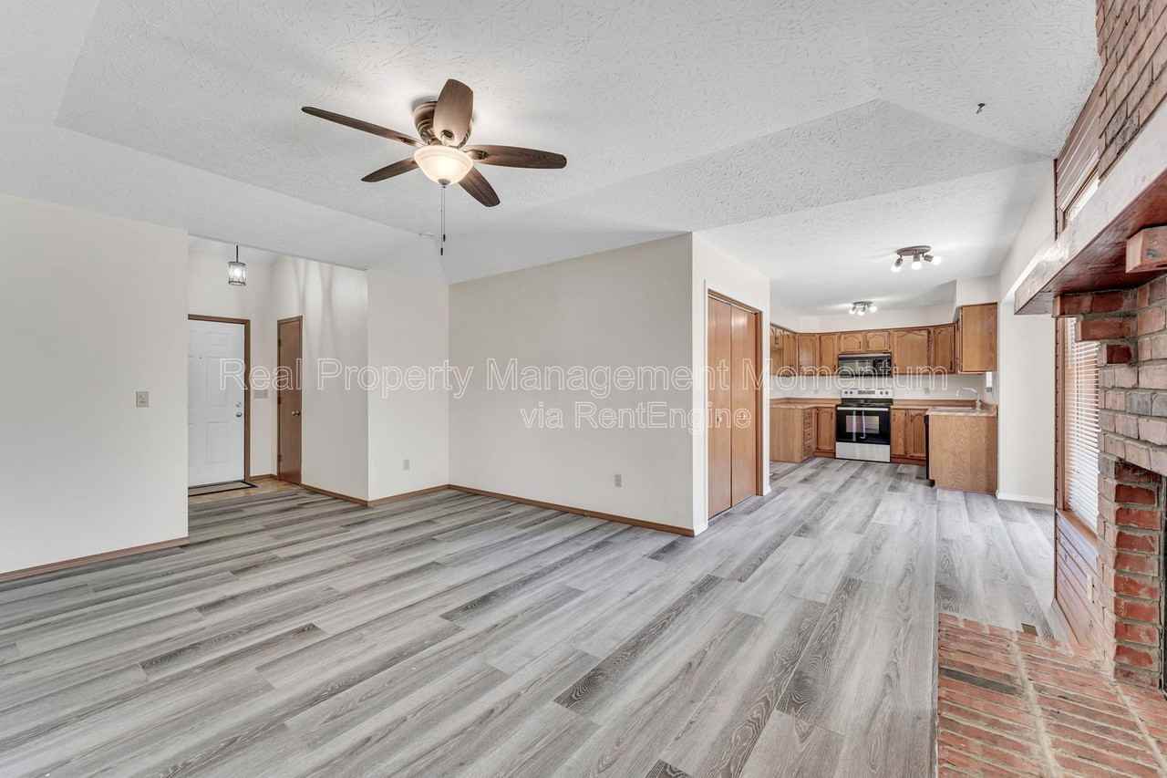 2240 S Kansas Ave - Photo 7 of 30