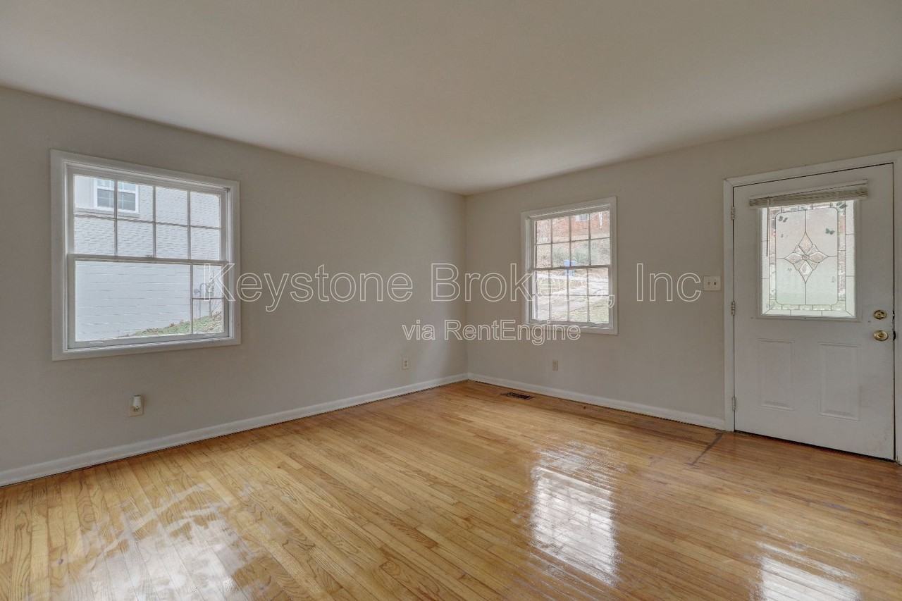 4168 Tara Dr - Photo 3 of 10