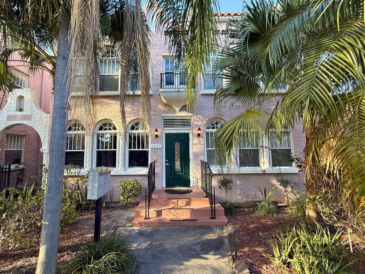 1637 Tyler St #3 - Photo 6 of 25