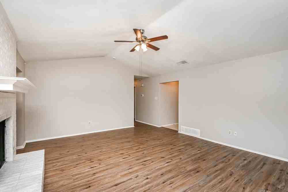 428 Guadalupe Dr - Photo 3 of 16