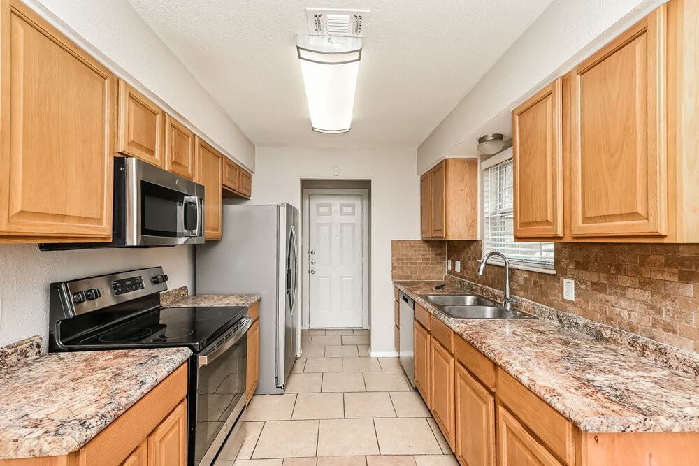 428 Guadalupe Dr - Photo 6 of 16