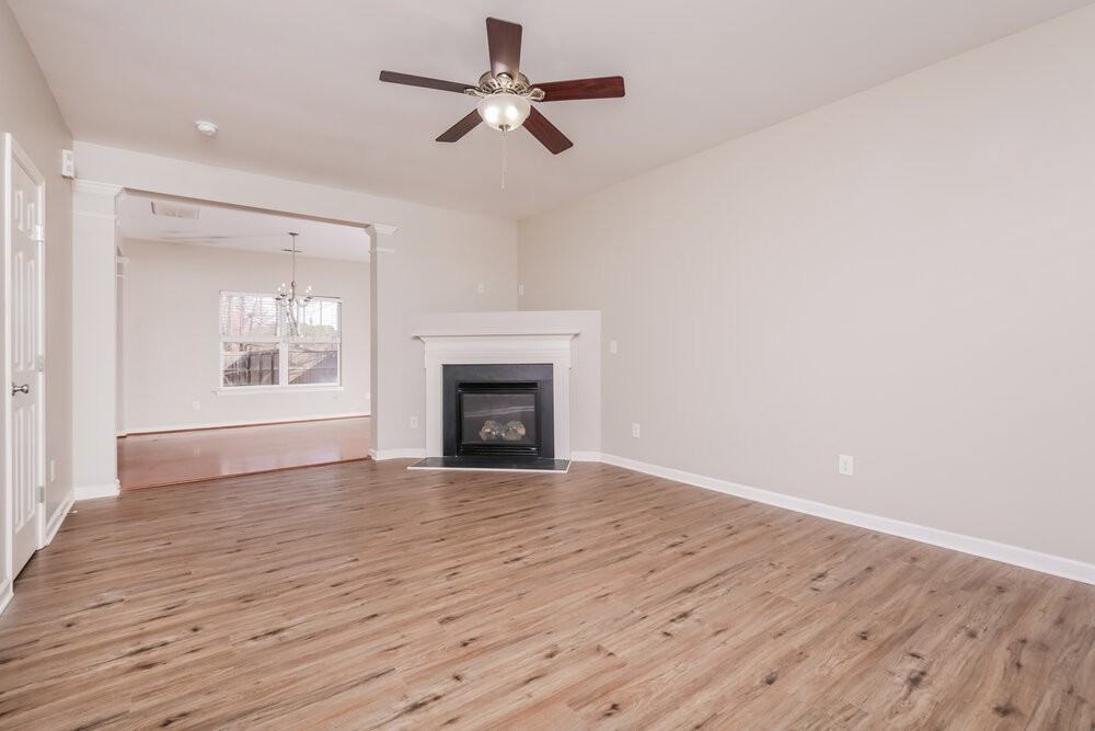 4225 Hopper St - Photo 4 of 17