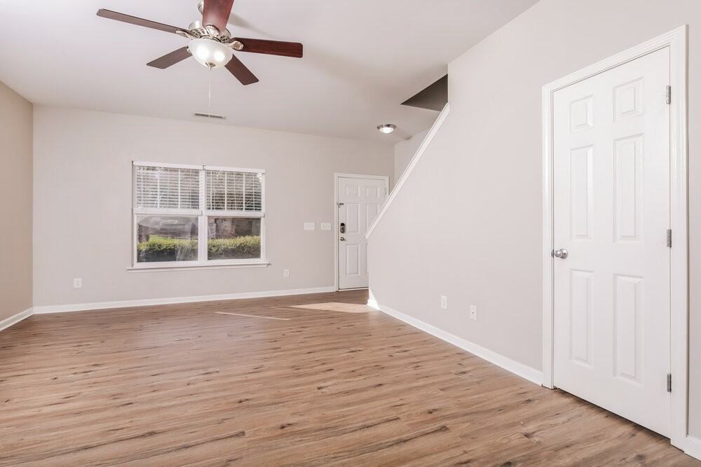 4225 Hopper St - Photo 5 of 17