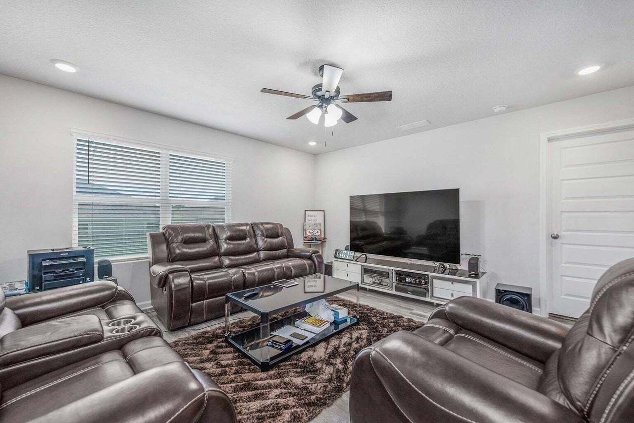 205 Laurel Hill St - Photo 5 of 16