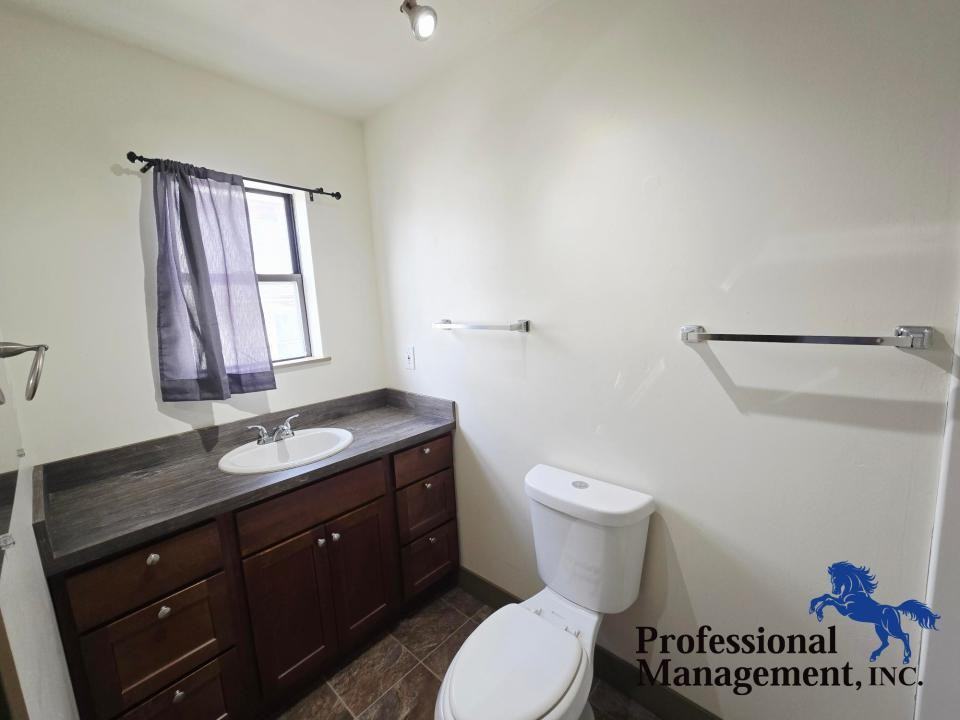 209 S 30th St #2 - Photo 7 of 7