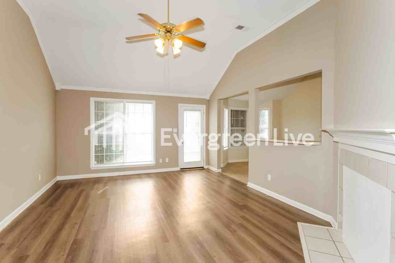 9075 Gracie Ln - Photo 3 of 15
