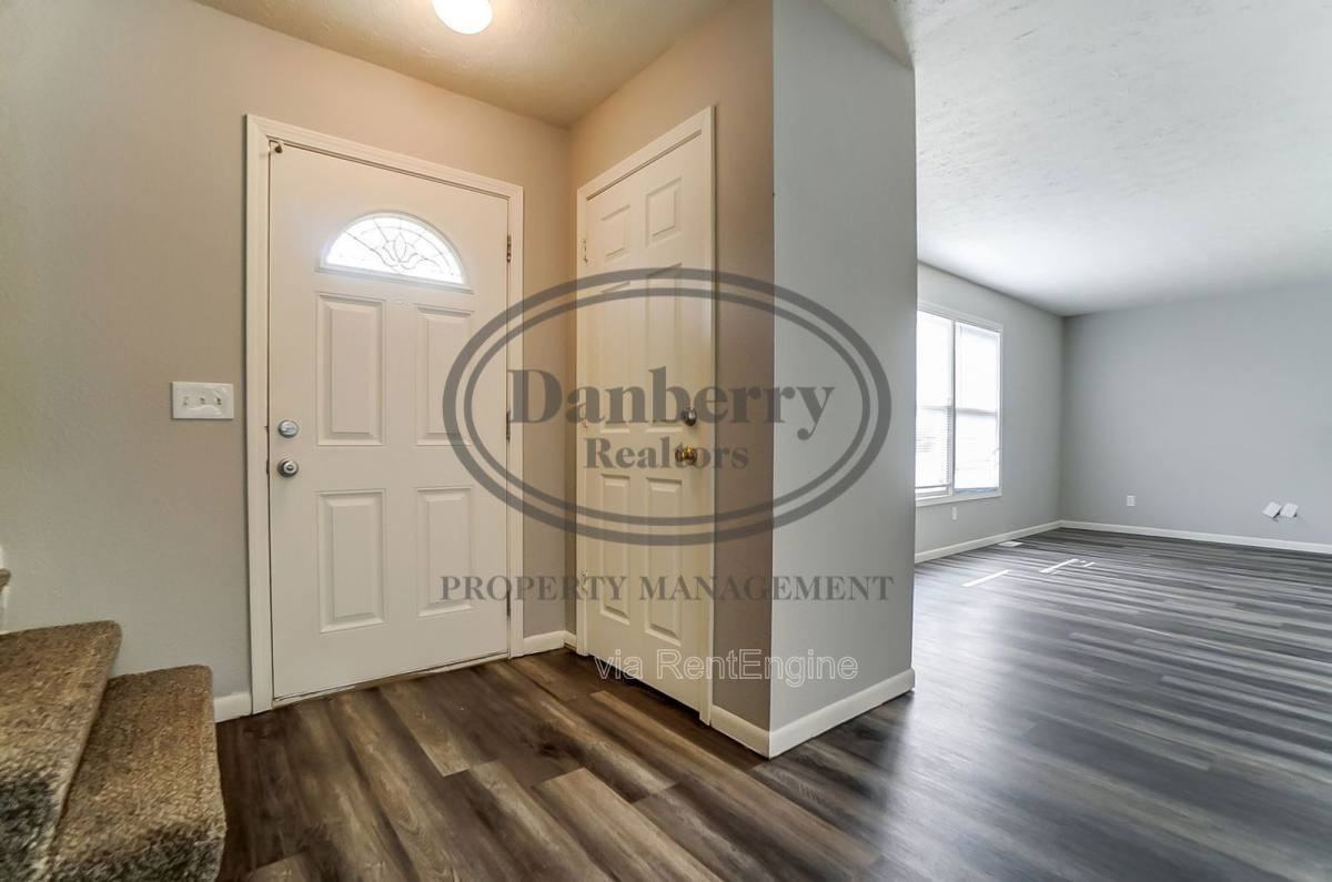 1103 Searles Rd #1 - Photo 4 of 10