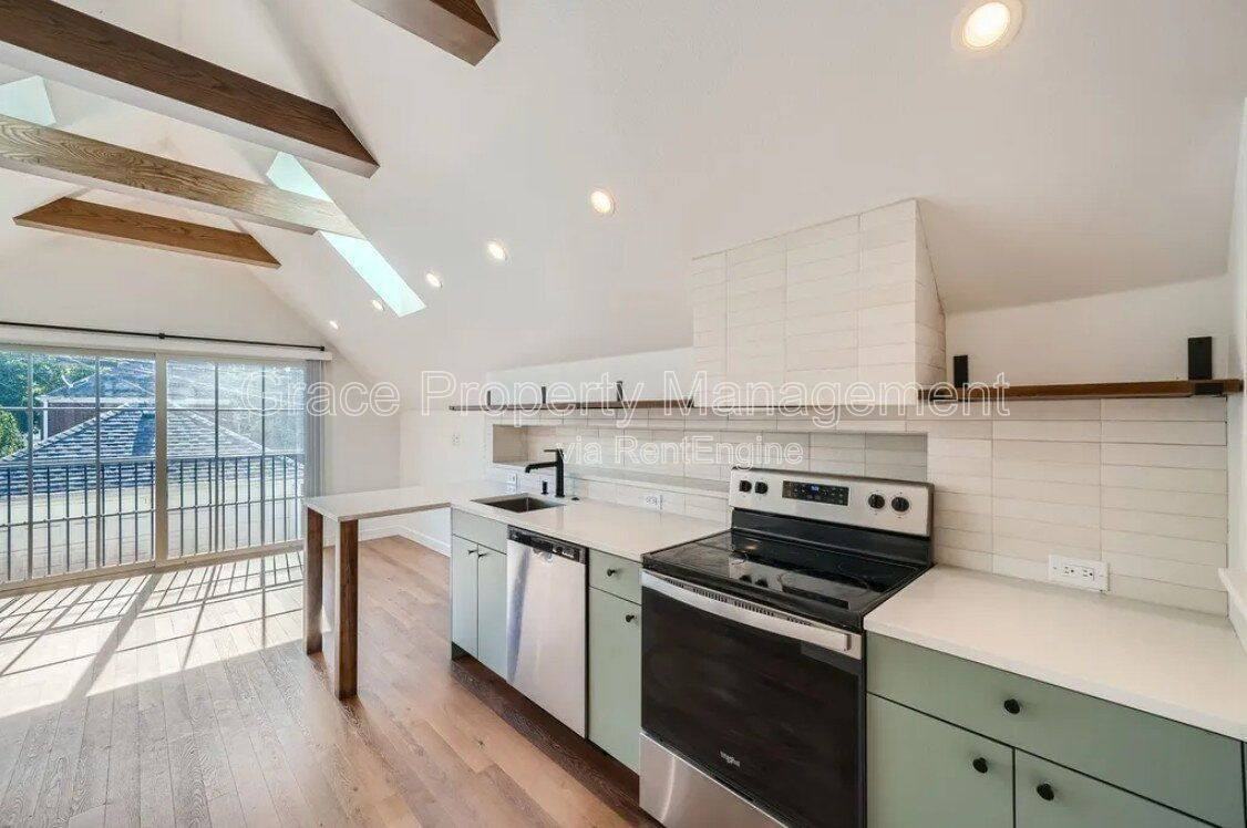 1308 1 2 S Grant St - Photo 2 of 10