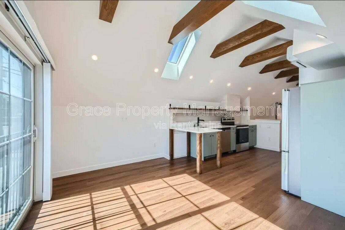 1308 1 2 S Grant St - Photo 4 of 10