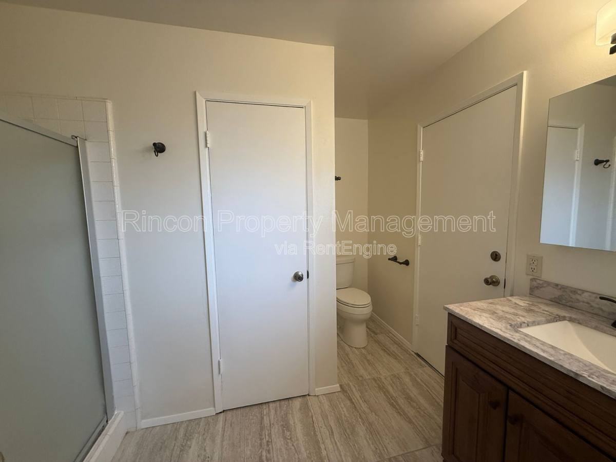 8874 Clinton Ct - Photo 2 of 10