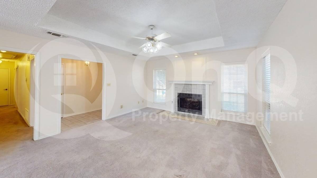 1414 Bogard Ln - Photo 6 of 10