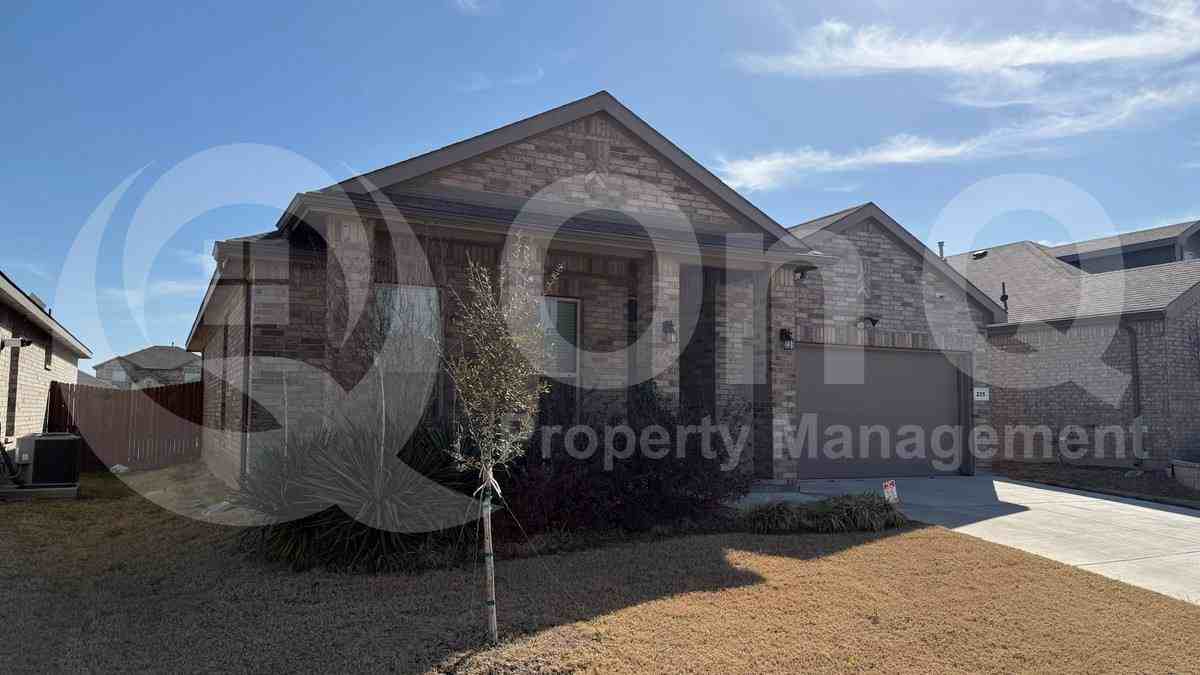 225 Drumcliffe Dr - Photo 2 of 10