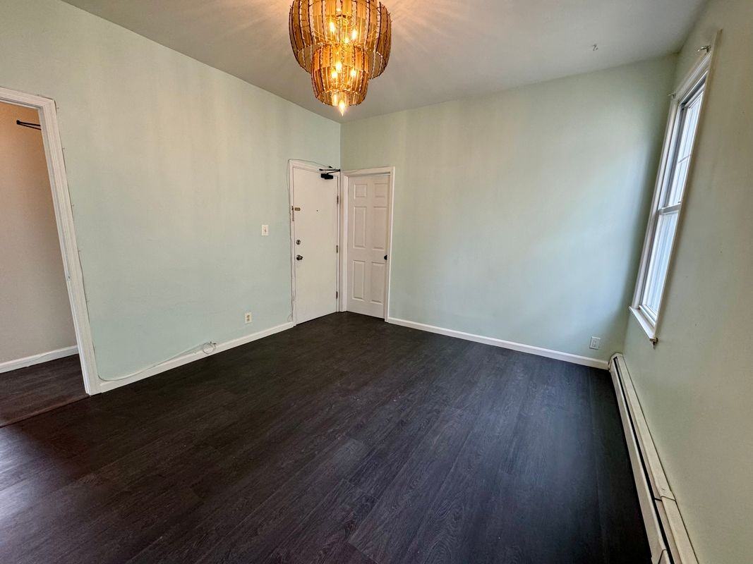 318 Ampere Pkwy - Photo 6 of 18