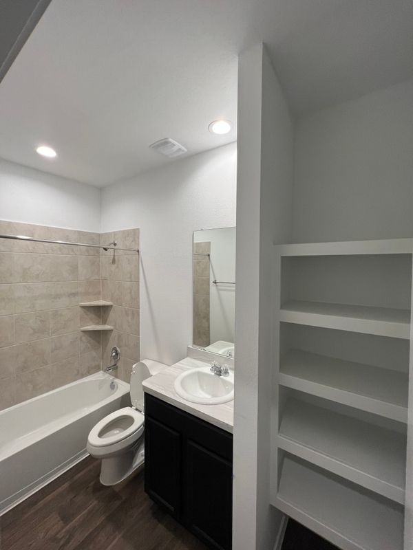 12418 Pelican Bay Dr - Photo 2 of 42