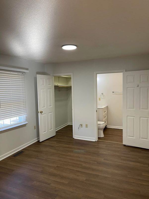 8 E Tunbridge - Photo 3 of 7