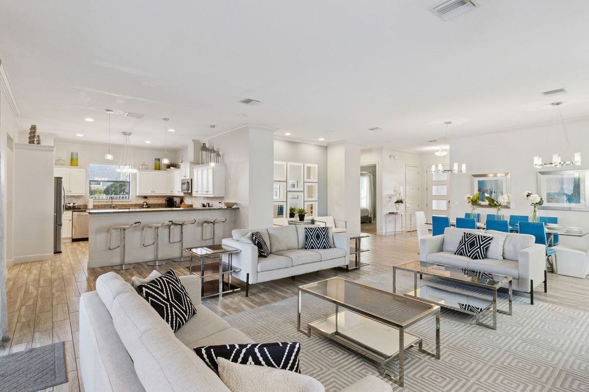 7423 Sparkling Ct - Photo 3 of 17